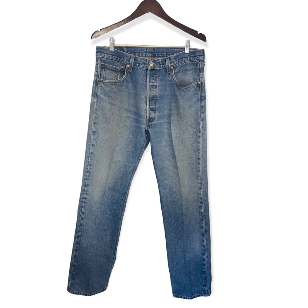 Vintage 501 Levi’s Medium Wash Straight Leg Jeans - Picture 13 of 13